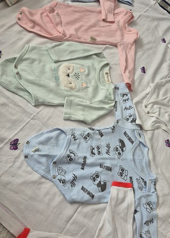 Uzun Kollu, Düğmeli Bebek Kız Body,
