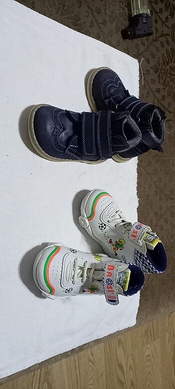 Bebek ayakkabısı bot temiz detaylı foto