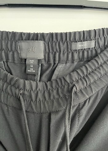 H&M Erkek Xs Siyah Rahat Kesim Kumaş Pantolon - Görsel 2