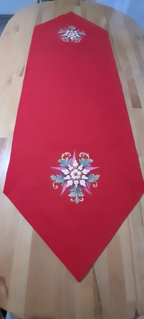 Kahve Desenli Kırmızı Masa Örtüsü - Görsel 2