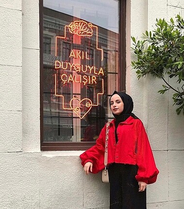 Kırmızı ceket