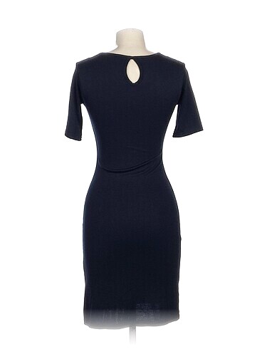 36 Beden PreLoved Kısa Elbise %70 İndirimli.
