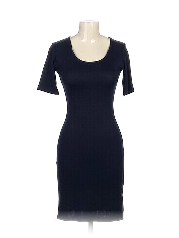 PreLoved Kısa Elbise %70 İndirimli.