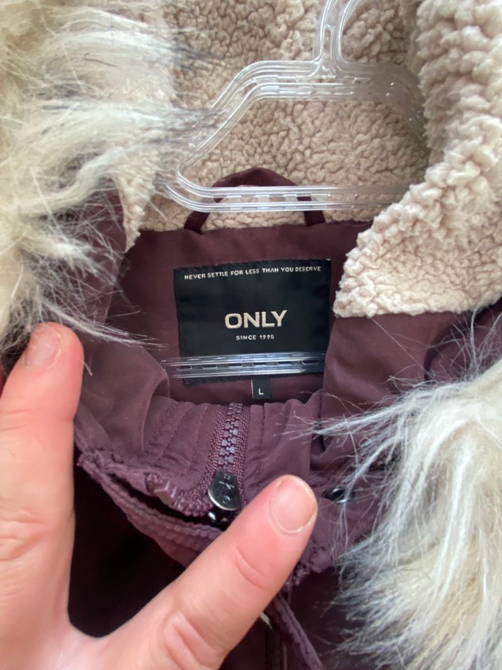 Sokak Stili Bordo Kürklü Kadın Mont - Görsel 2