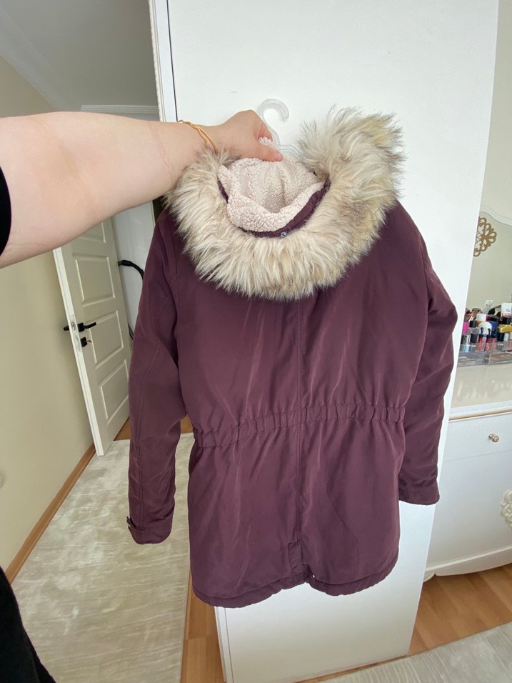 Sokak Stili Bordo Kürklü Kadın Mont - Görsel 4