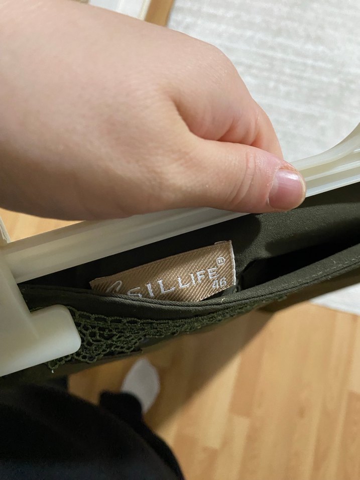 Klasik Dökümlü Uzun Yeşil Etek - Görsel 3