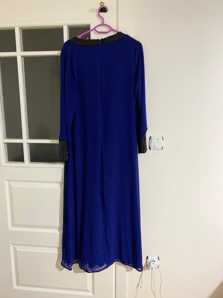 Uzun Kollu Lacivert Pul Detaylı Abiye Elbise - Görsel 4