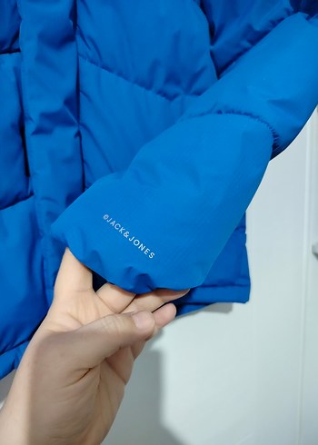 Erkek Çocuk Mavi Kapüşonlu Mont - Görsel 5