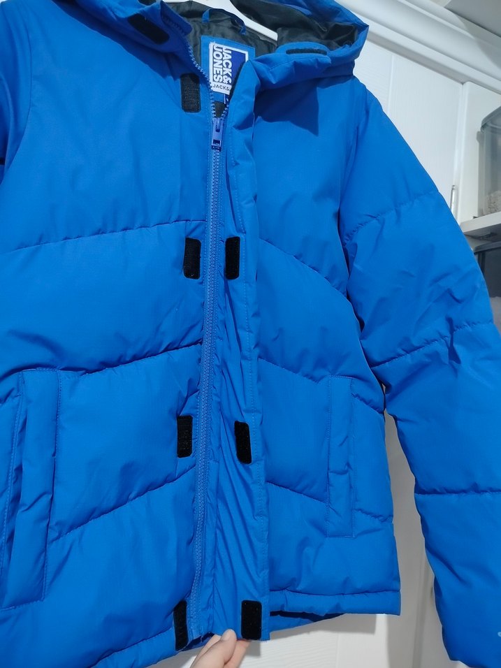 Erkek Çocuk Mavi Kapüşonlu Mont - Görsel 3