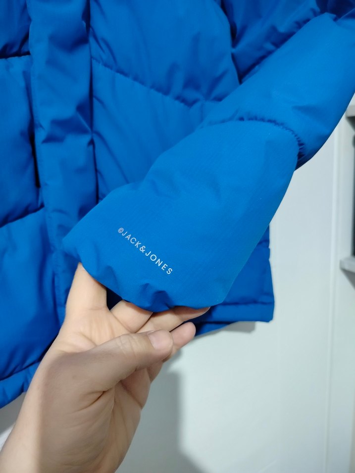 Erkek Çocuk Mavi Kapüşonlu Mont - Görsel 5