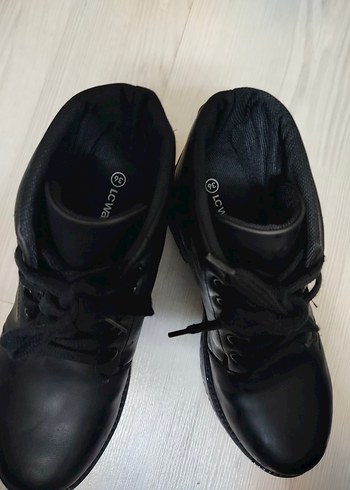 Siyah erkek çocuk Bot - Görsel 5