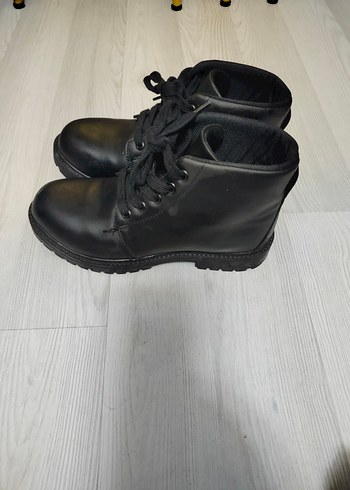 Siyah erkek çocuk Bot - Görsel 6