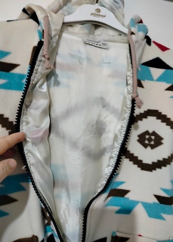 Kapüşonlu Desenli Kadın Ceket - Görsel 3