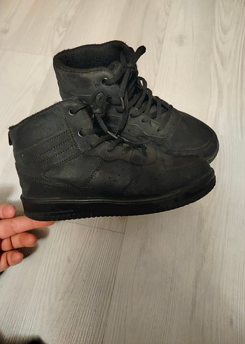 Siyah Bağcıklı Erkek Çocuk Botu - Görsel 5