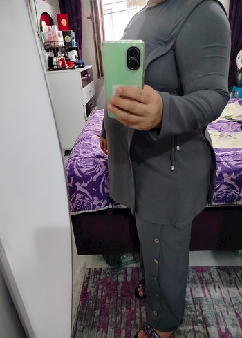 Gri Düğmeli Kadın Takım Elbise