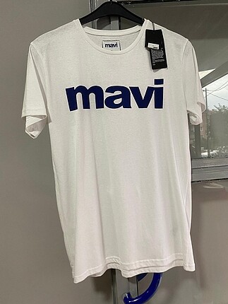 Mavi T-shirt