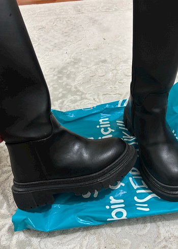 Siyah Kadın Çizme - Görsel 2