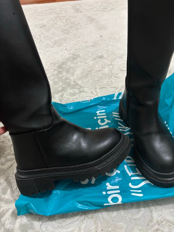 Siyah Kadın Çizme - Görsel 2