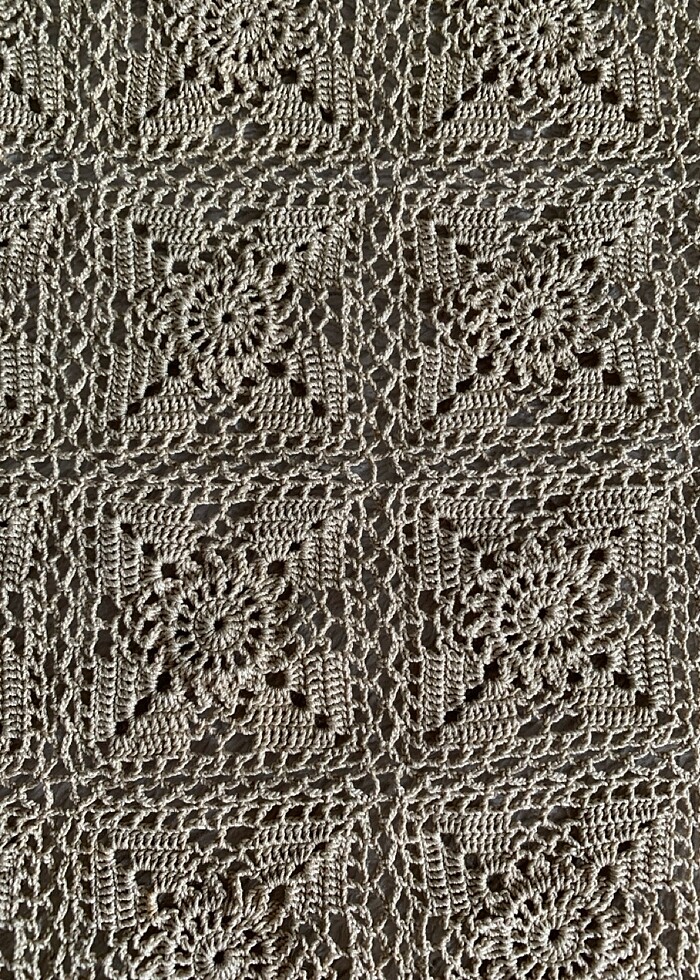 Tığ işi masa örtüsü - Görsel 4