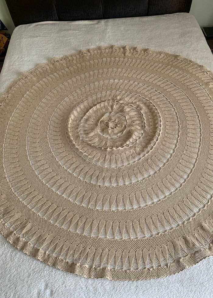 Tığ işi masa örtüsü - Görsel 2