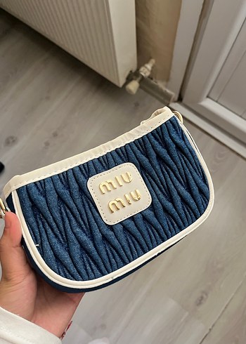 Miu Miu Mavi Denim Fermuarlı Kadın Çanta