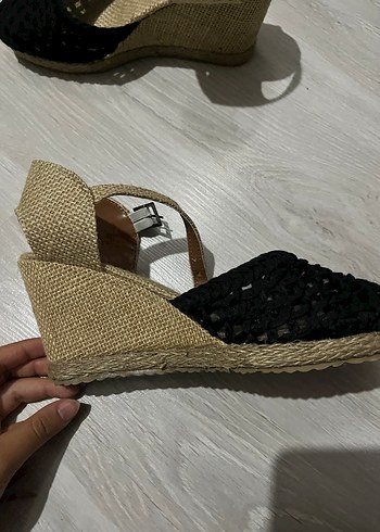 Bej Dolgu Topuklu Kadın Sandalet - Görsel 5