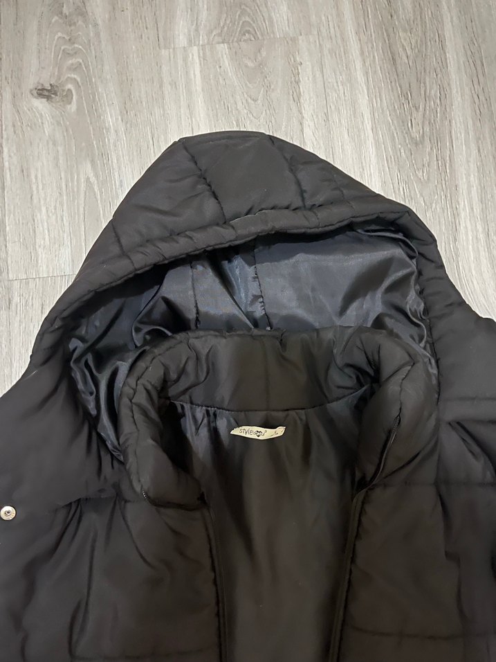 Siyah Fermuarlı Kapüşonlu Kadın Yelek - Görsel 2