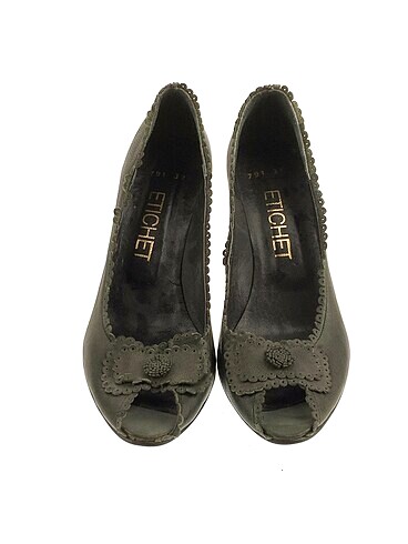 37 Beden Etichet Stiletto %70 İndirimli.
