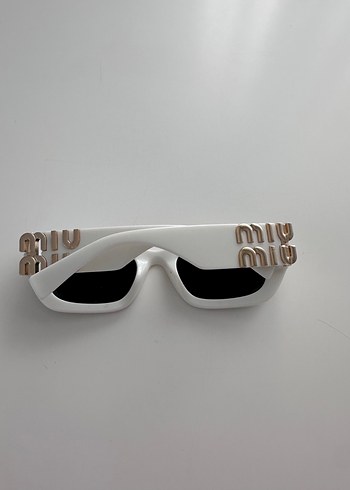 Diğer Miumiu Beyaz Minimalist Kadın Güneş Gözlüğü
