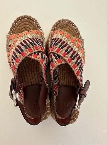 35 Beden çeşitli Renk H&M hasır sandalet