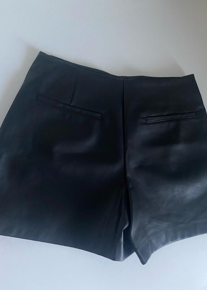 Stradivarius Deri Şort Etek Kullanılmadı  - Görsel 2