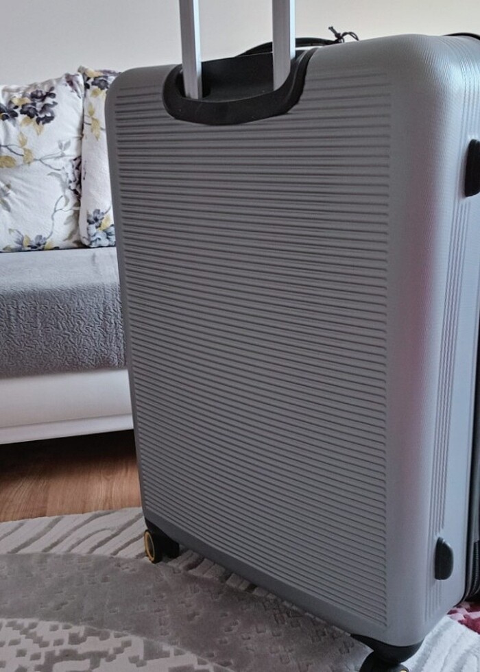 National Geographic Büyük Boy Valiz - Görsel 2