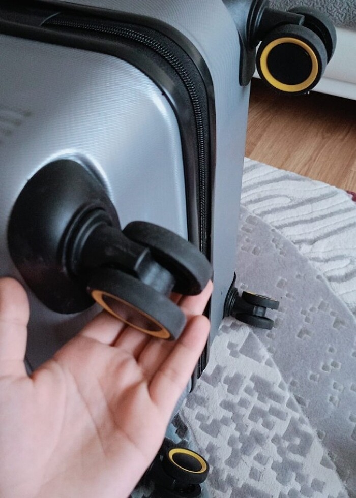 National Geographic Büyük Boy Valiz - Görsel 3