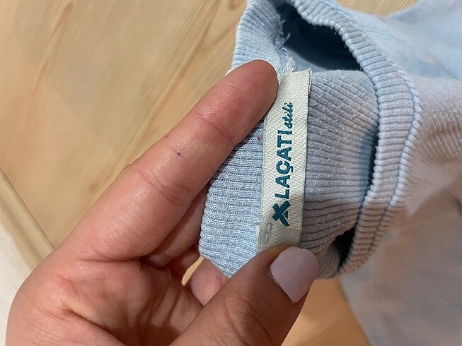 Bel kısmından Büzgülü tişört - Görsel 3