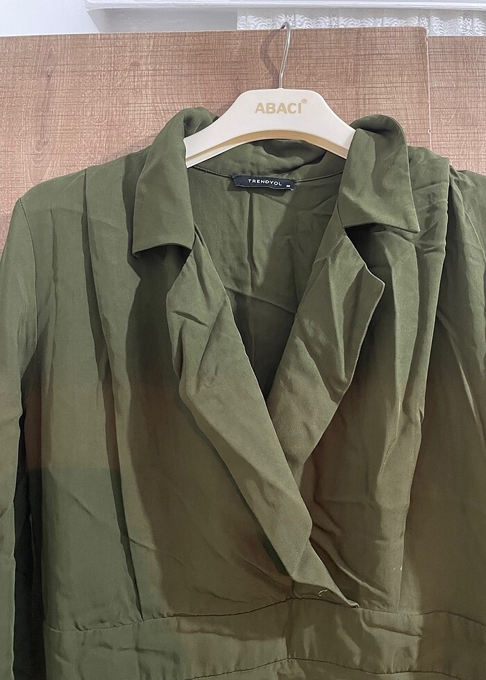 Yeşil elbise - Görsel 2