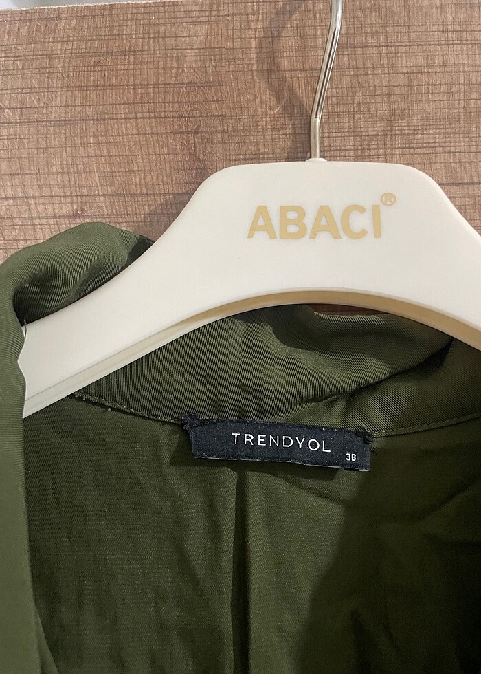 Yeşil elbise - Görsel 3