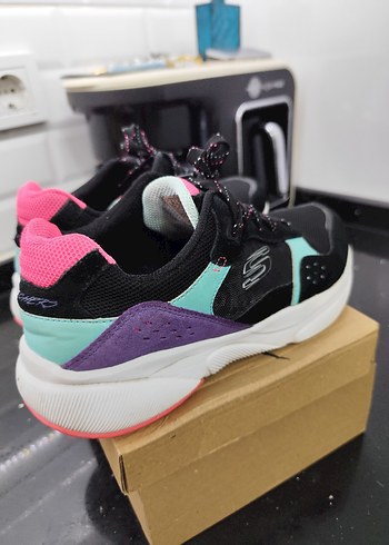 Skechers 38