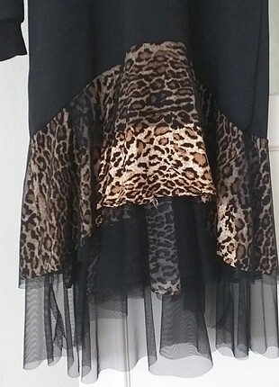 Altı tül detaylı sweatshirt elbise