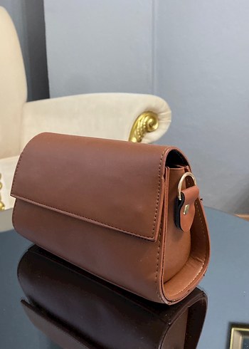 Kahverengi Deri Kemerli Kadın Çanta - Görsel 2