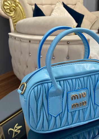 Mavi Deri Kadın El Çantası - Miu Miu - Görsel 3