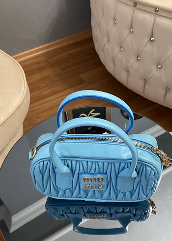 Mavi Deri Kadın El Çantası - Miu Miu - Görsel 4