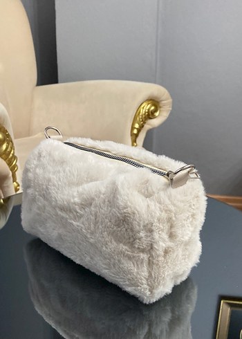 Beyaz Peluş Kadın Omuz Çantası - Görsel 3