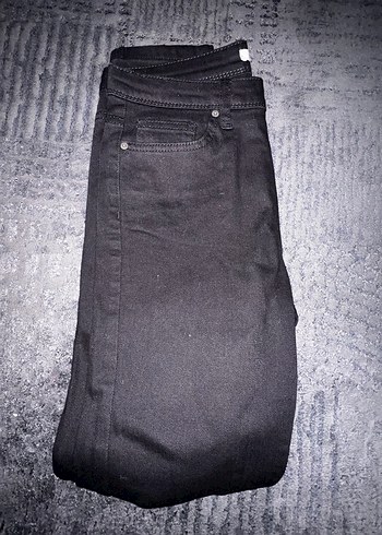 38 Beden siyah Renk Tokalı Siyah Kadın Denim Pantolon