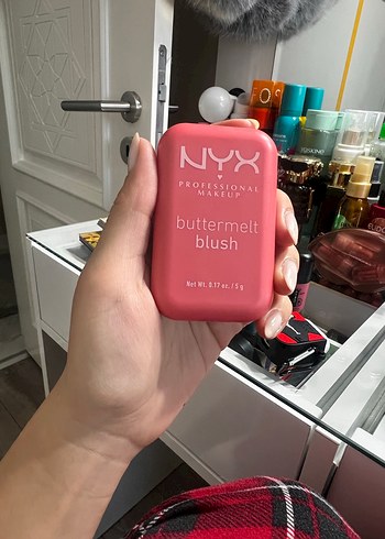 Beden Renk NYX Buttermelt Krem Allık - 04 U Know Butta