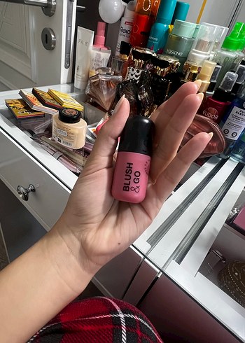 Beden pembe Renk SEPHORA Pembe likit allık
