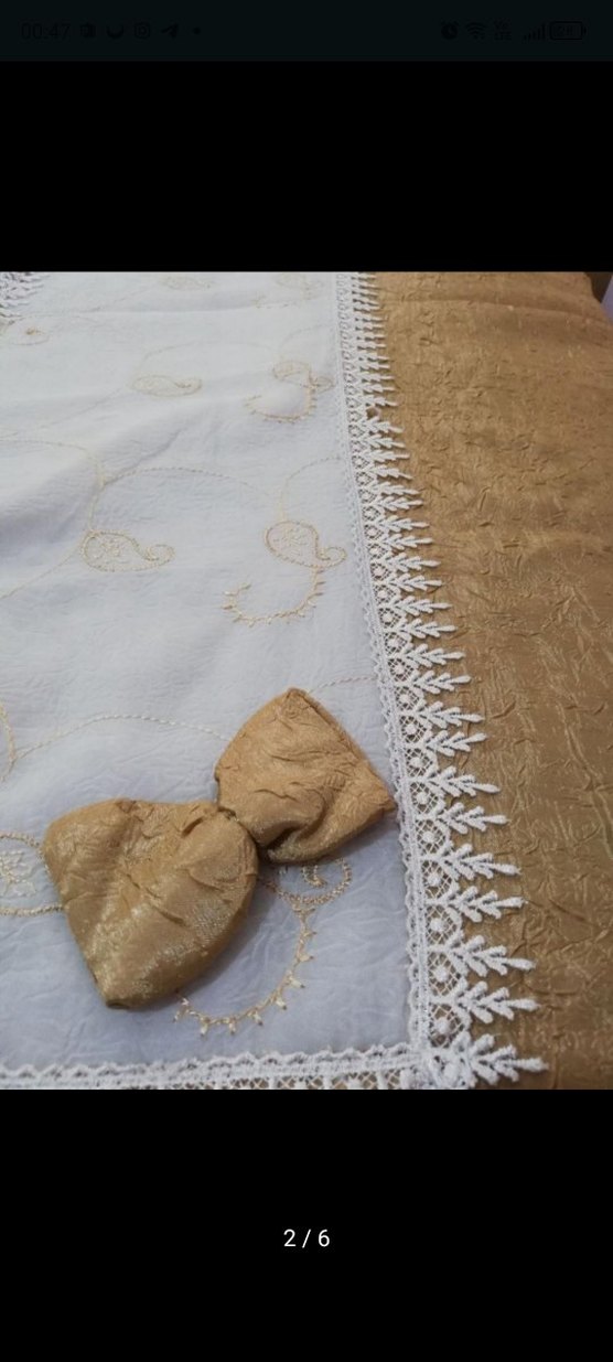 İşlemeli Beyaz Parlak Yatak Örtüsü - Görsel 2