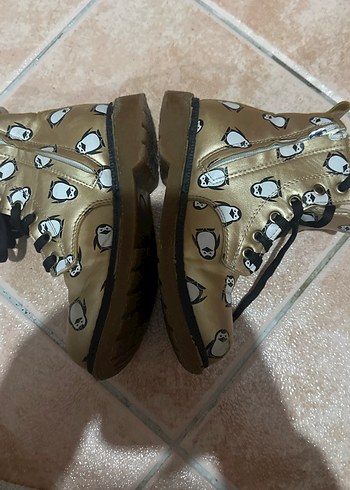 Kız Çocuk Parlak Altın Botlar - Görsel 4