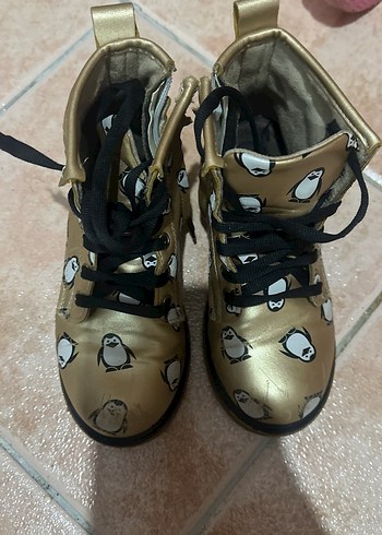 Kız Çocuk Parlak Altın Botlar - Görsel 2