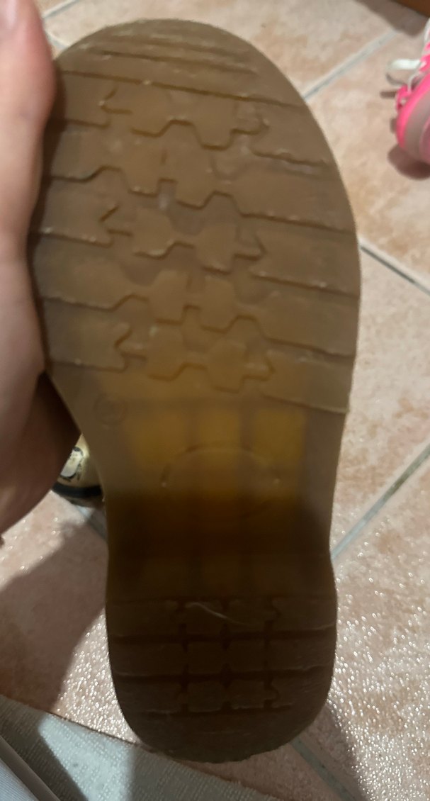 Kız Çocuk Parlak Altın Botlar - Görsel 5