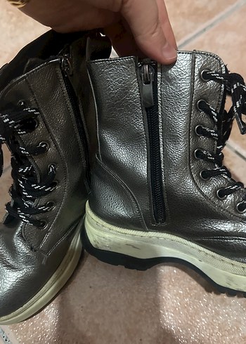 Kız Çocuk Gri Deri Yılan Desenli Bot - Görsel 5